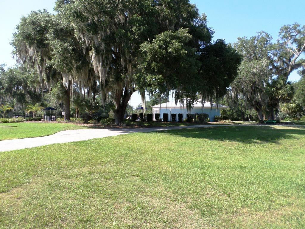 18 Hold Golf Course on 215 Acres of Land For Sale near Ocala $5,900,000
